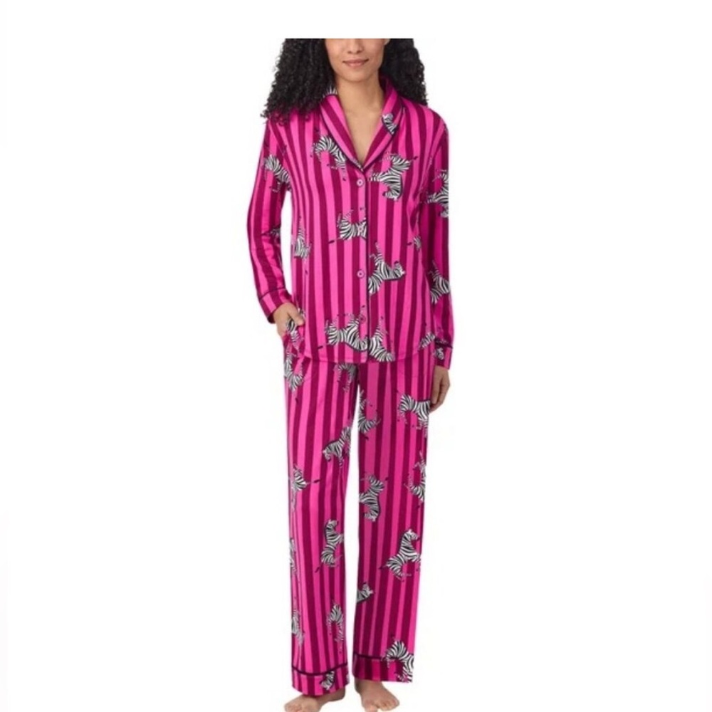 NWT Room Service Women's Shawl Collar Pajama Set Pink Size  L